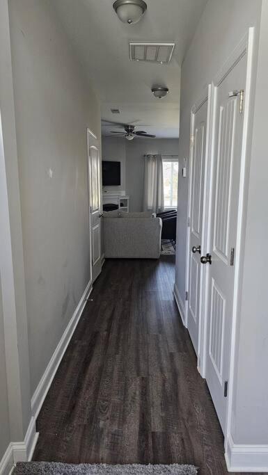 Gorgeous 3 Bedroom Home With Cable Tv In All Rooms & Free Wi-Fi Конкорд Экстерьер фото